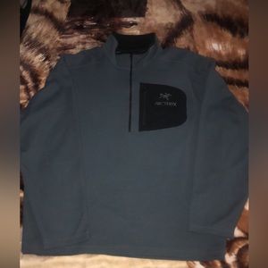 Arc’teryx Long sleeve 1/4 zip up pullover Excellent used condition size XL